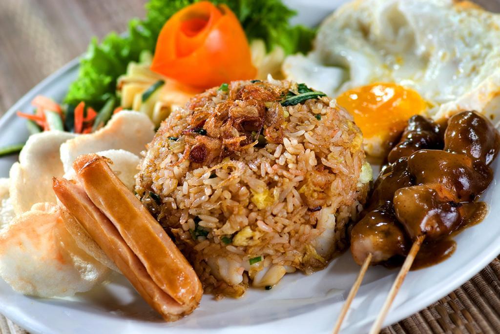 Legian Simpang Inn Hotel מראה חיצוני תמונה