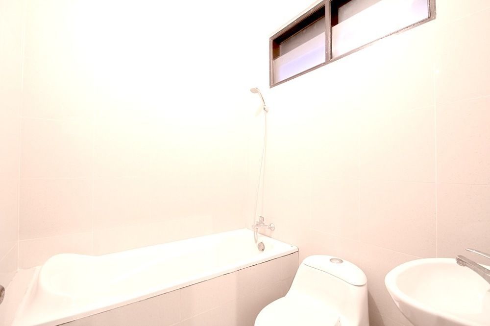 Legian Simpang Inn Hotel מראה חיצוני תמונה