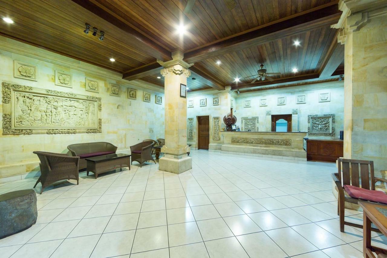 Legian Simpang Inn Hotel מראה חיצוני תמונה