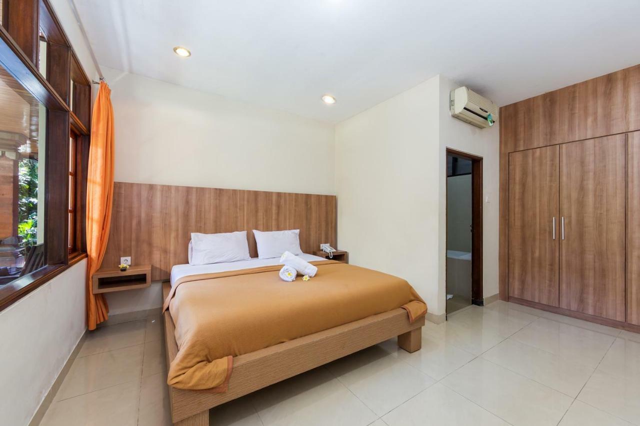Legian Simpang Inn Hotel מראה חיצוני תמונה