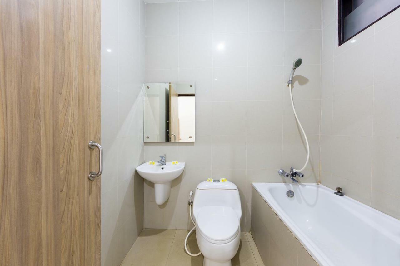 Legian Simpang Inn Hotel מראה חיצוני תמונה
